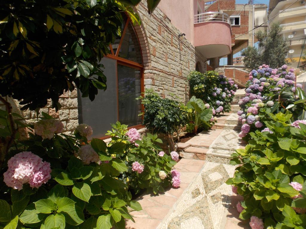 Hotel Piccolino Sarande Exterior photo